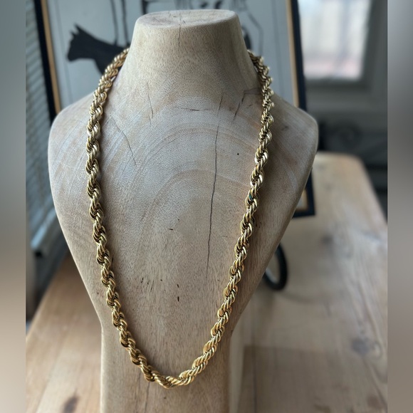 Gold Rope Chunky Chain Necklace with Classic Rope Design - Picture 3 of 15